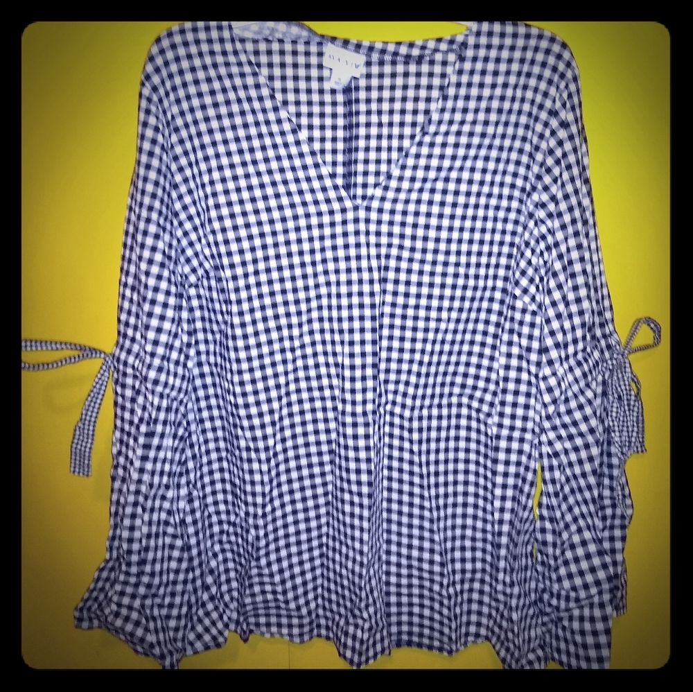 EUC B&W Blouse with Bows
